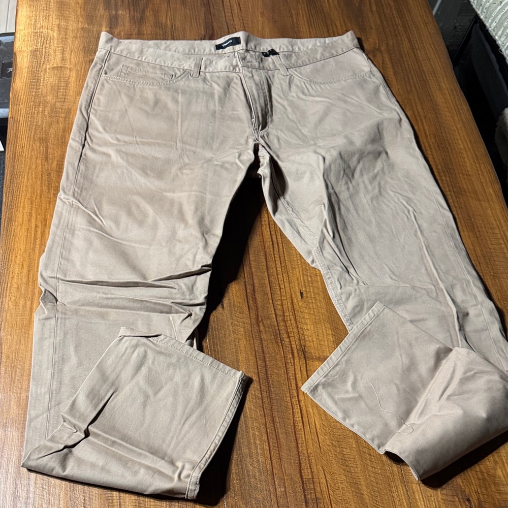 Theory Men's Tan Chinos